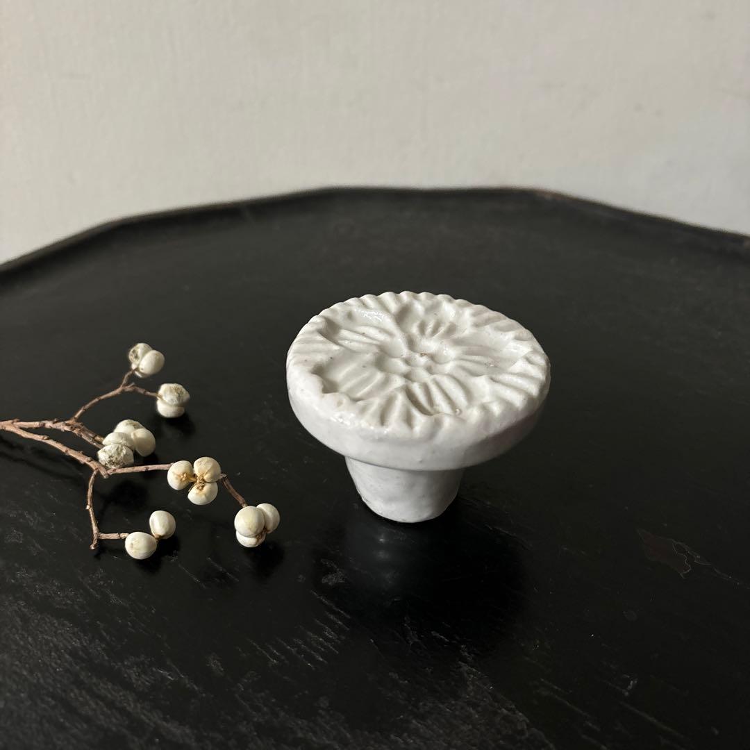 李朝餅型　⑤菓子型　白磁　堅手　韓国アンティーク　古道具　古民芸　古陶磁