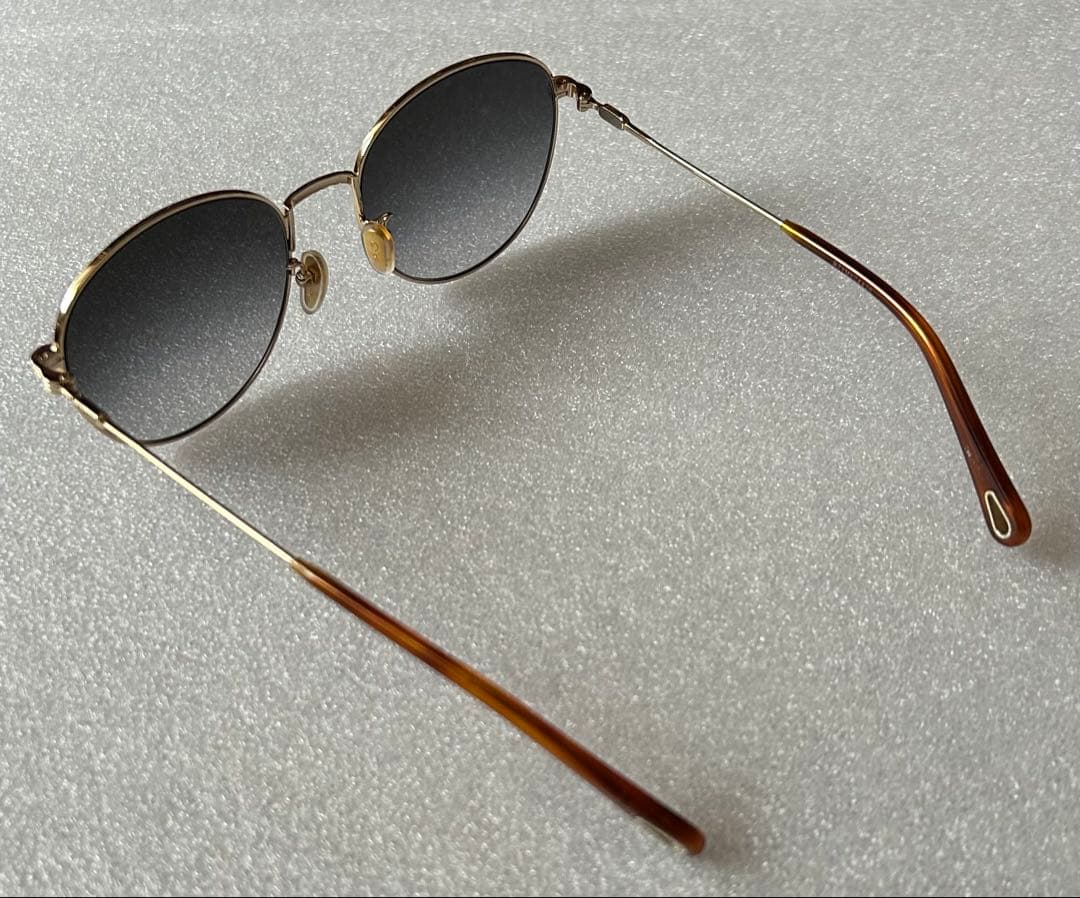 Chloe クロエ サングラス メンズ&レディース (ブラック系×ゴールド系)