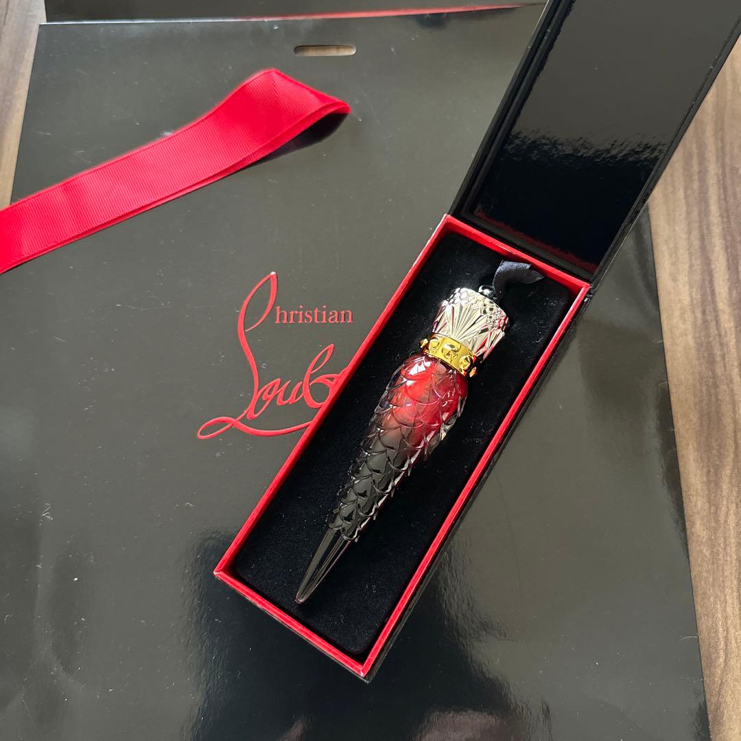 クリスチャン　ルブタン　リップオイル