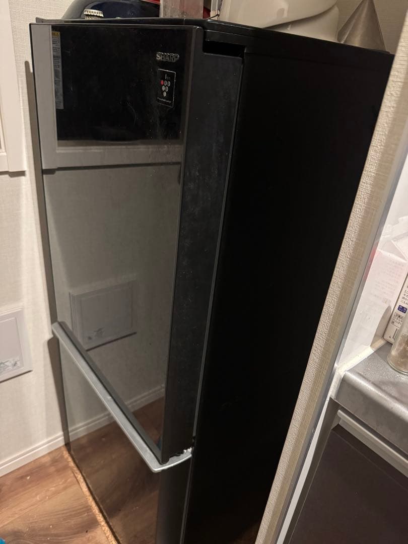 【2月13日まで】シャープ黒色冷凍冷蔵庫