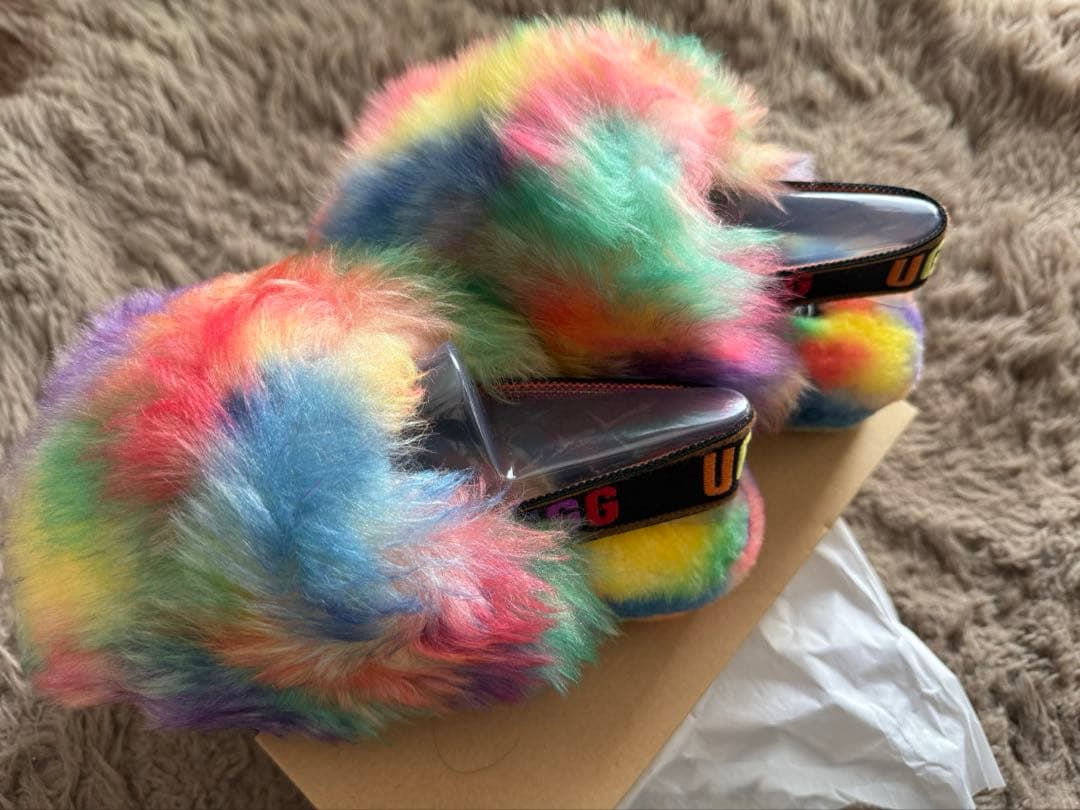 年内最終セール★新品UGG W FLUFF YEAH PRIDE RAINBOW