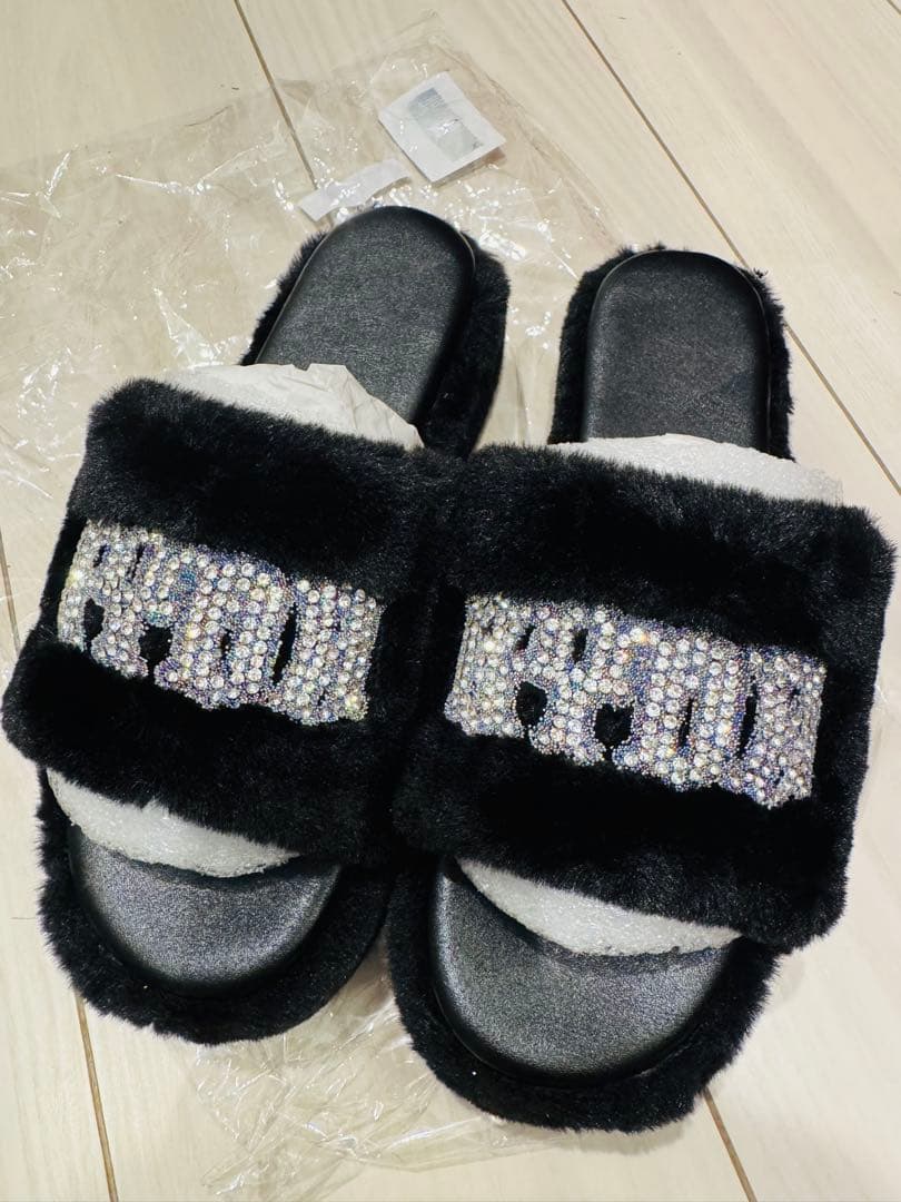 GYDA ファーサンダル ブラック 送料無料