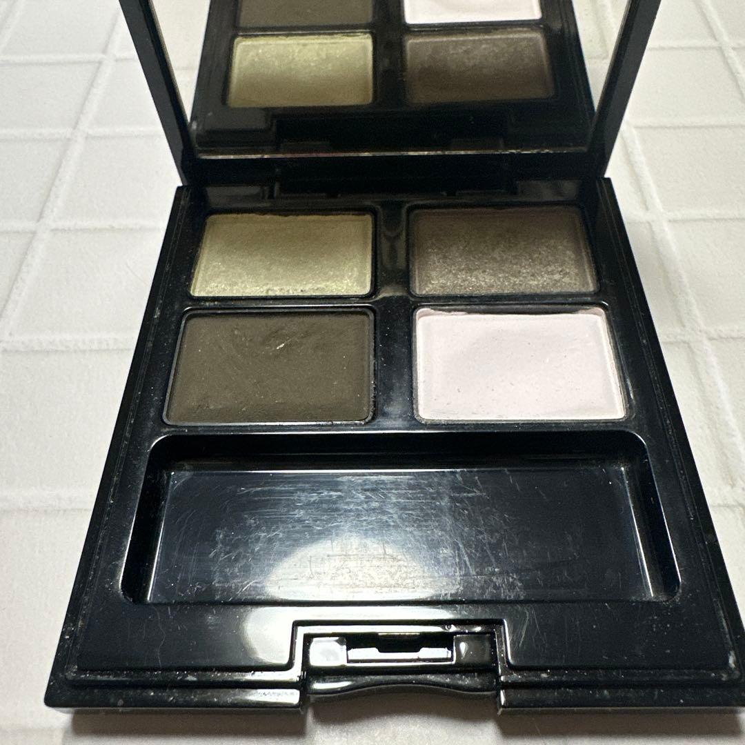 SUQQU ブレンドカラーアイシャドウ　02 苔玉　レア　入手困難　廃盤品