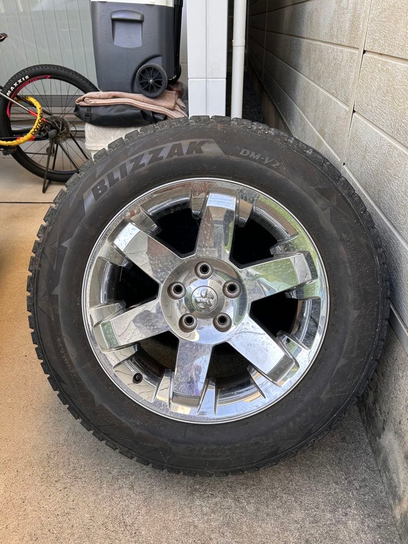 shunuhs ダッヂラムトラック純正クロームホイール 20タイヤセット