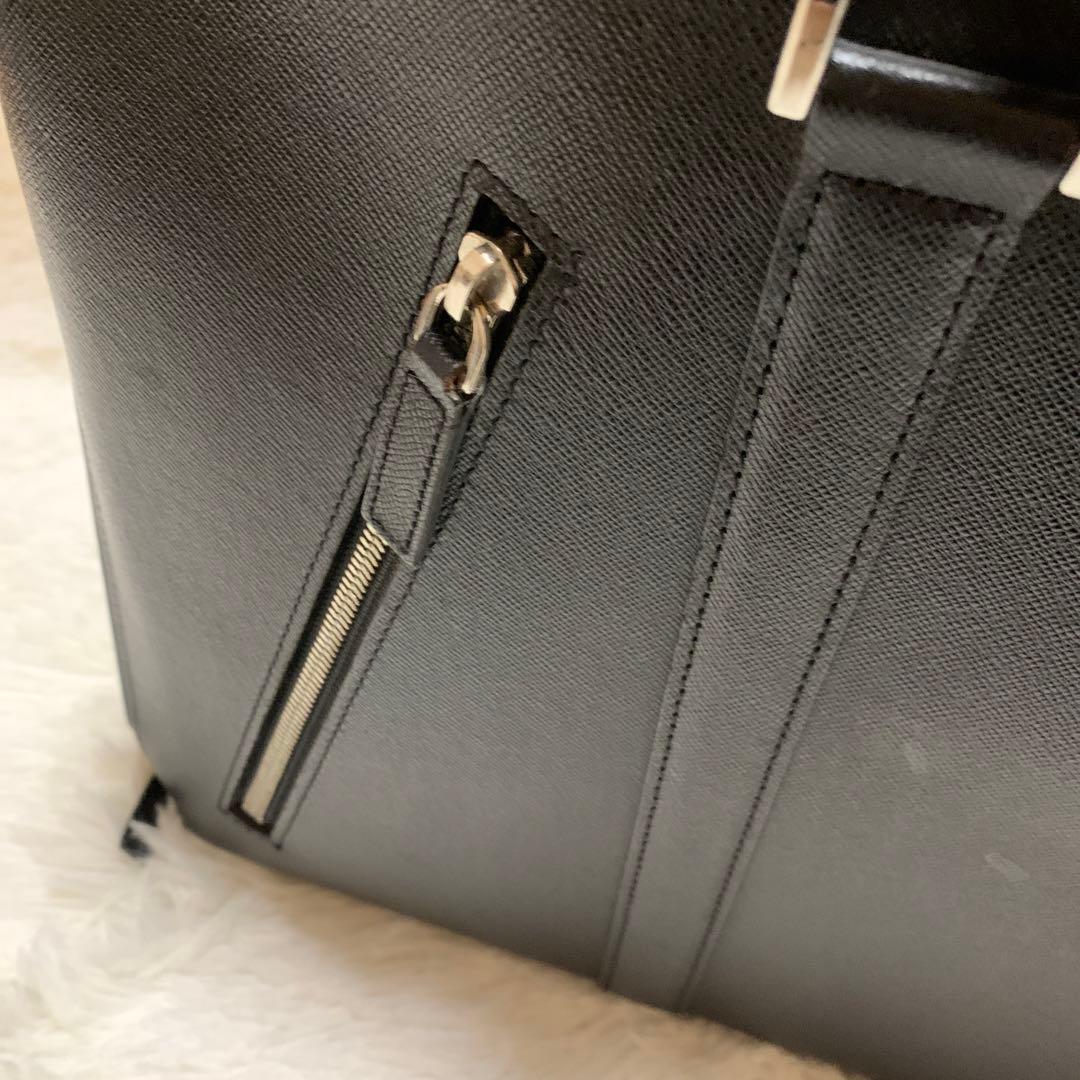 ポーター アベニュー ブリーフケース 薄型でスマート、カッコいい！送料込み！