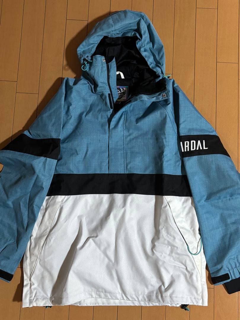 スキー、スノーボード用ウェアセット（ジャケット・パンツ・手袋・プロテクター）