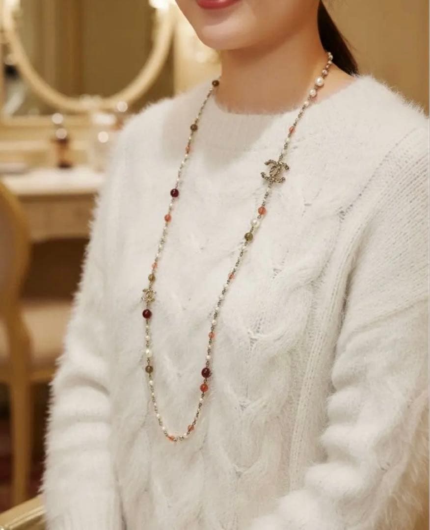 CHANELロングパールネックレス