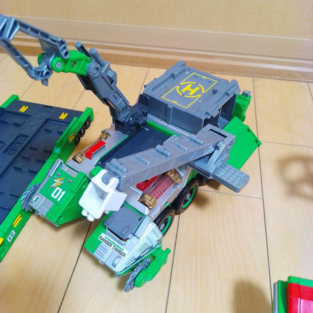 トミカ　 ハイパーグリーンレンジャー3号 レンジャートレーラー ハイパーシリーズ