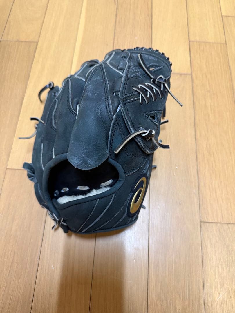 アシックス 硬式投手用 ヌバック革 右投げ用