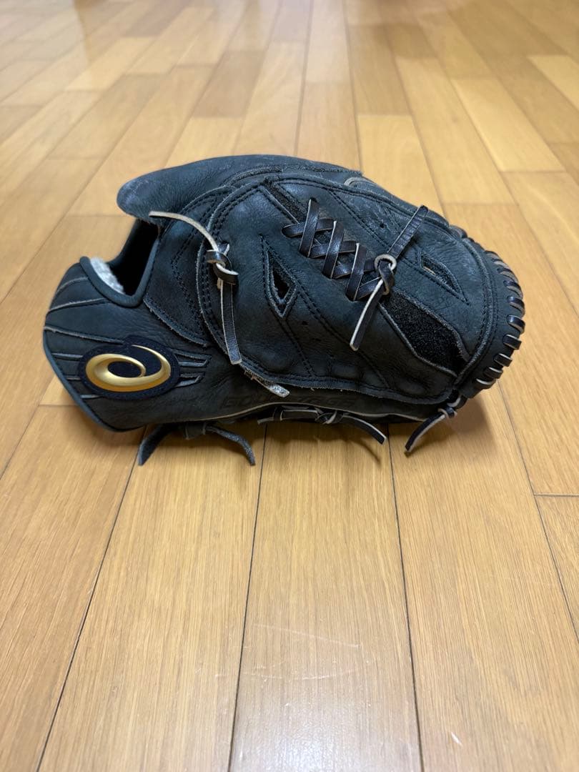 アシックス 硬式投手用 ヌバック革 右投げ用
