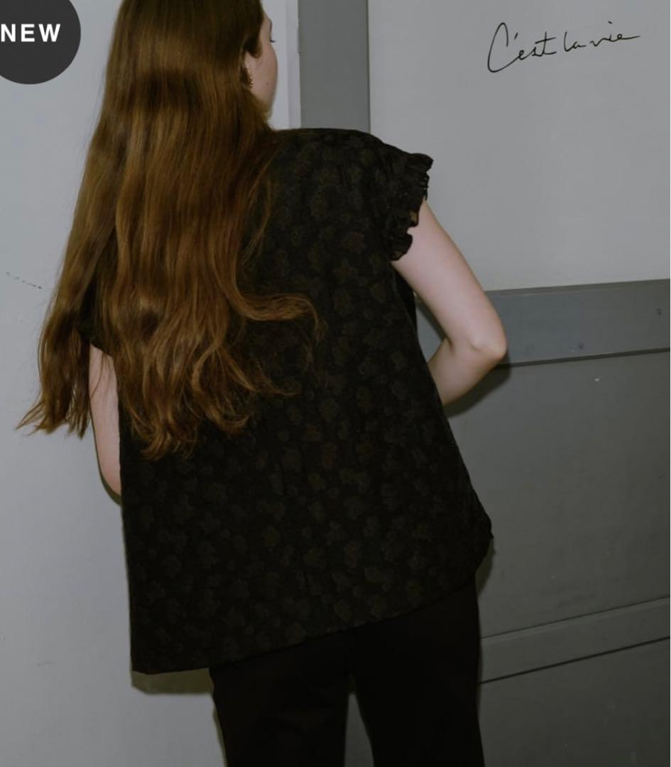 【新品未使用タグ付き】ohga FLEUR ブラウス 半袖 ブラック