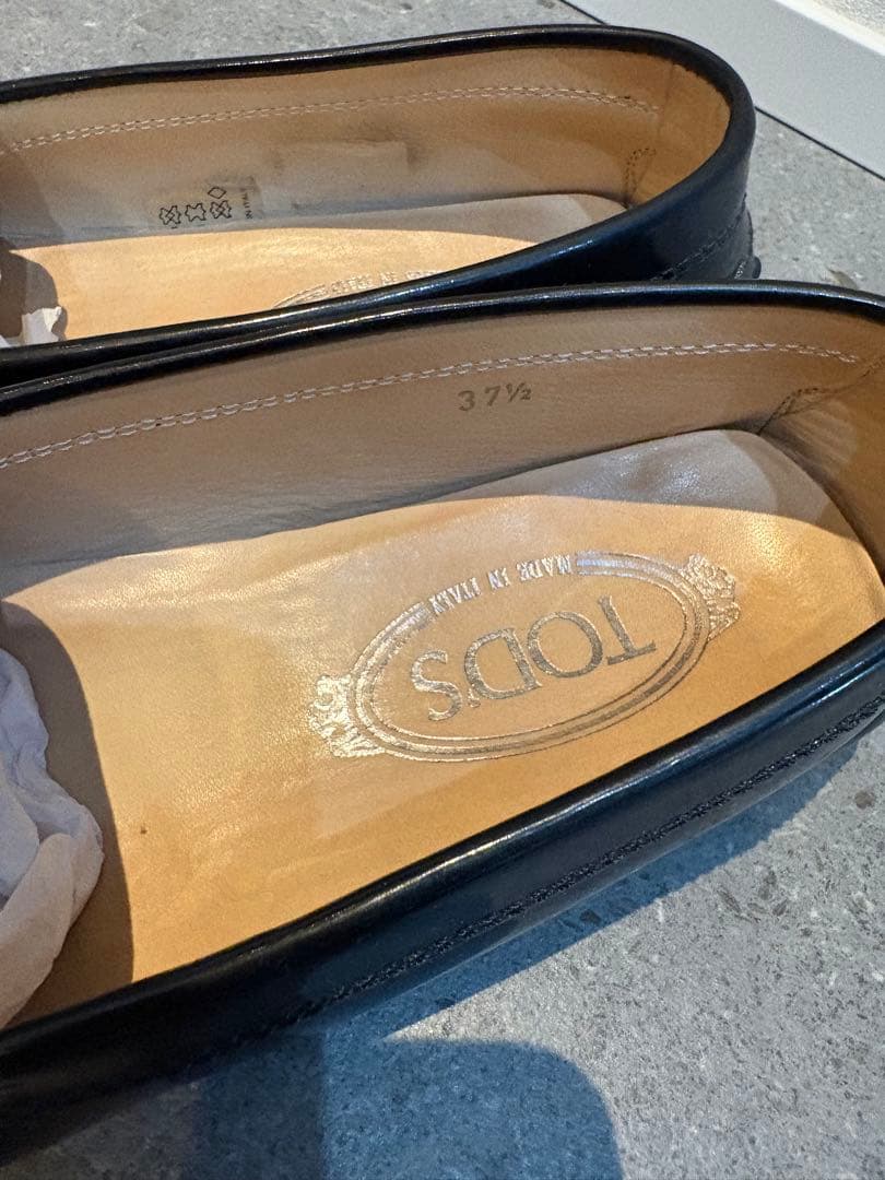 トッズ / エナメルローファー ドライビングシューズ 黒　　37.5