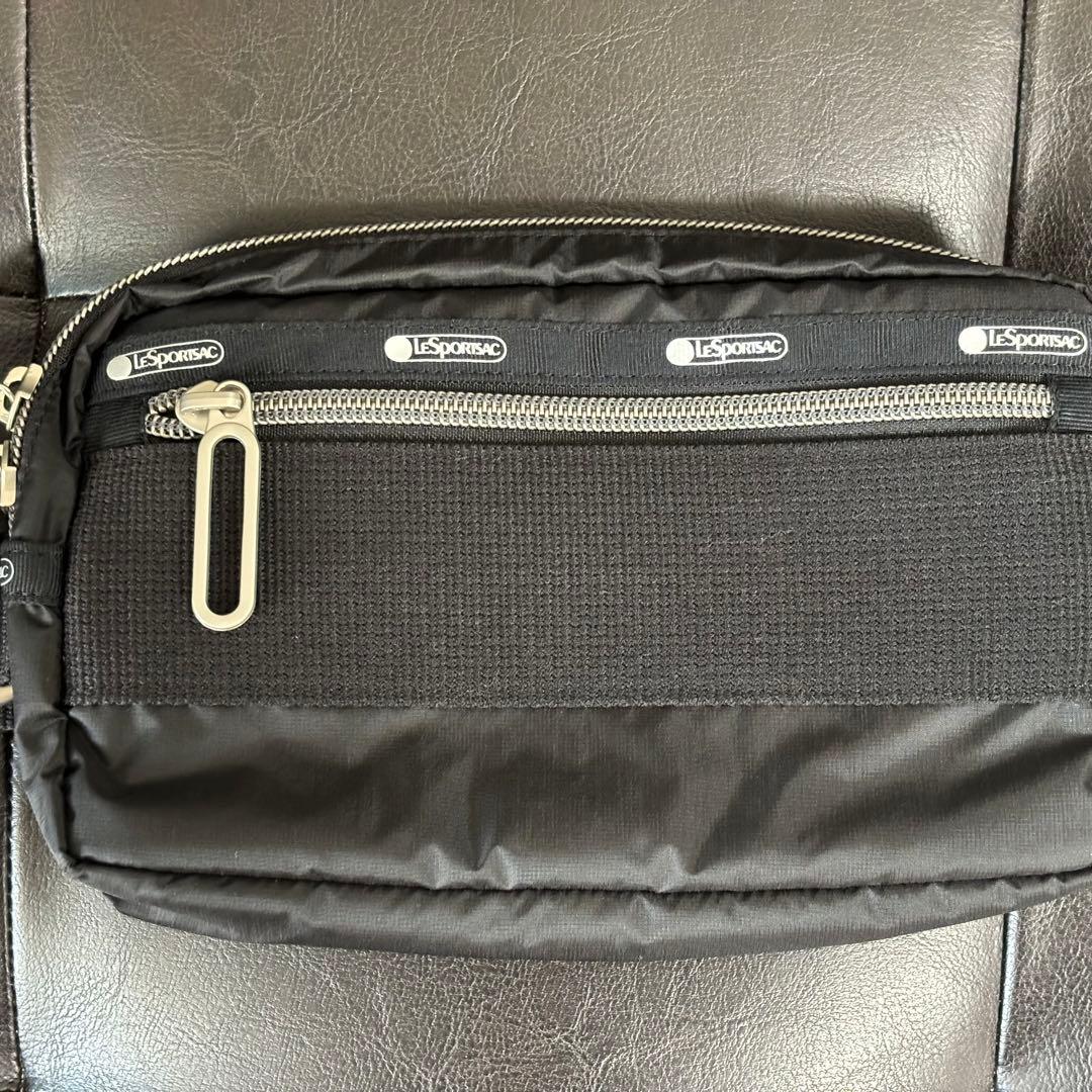 【極美品】LeSportsac ESSENTIAL RECT XBODY1390