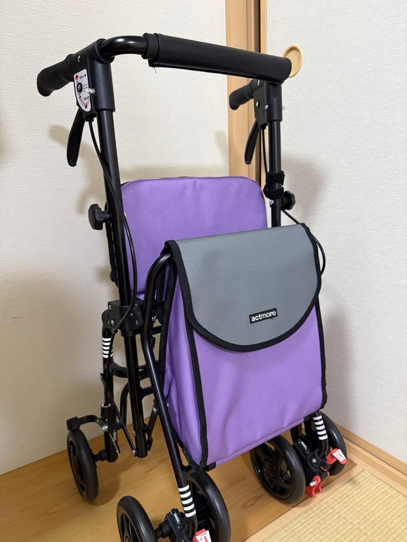 【使用浅】アクトモア ファイン ツートン Mサイズ シルバーカー 手押し車