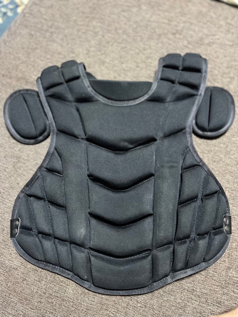 送りバント アシックスゴールドステージ 硬式用 捕手用プロテクター