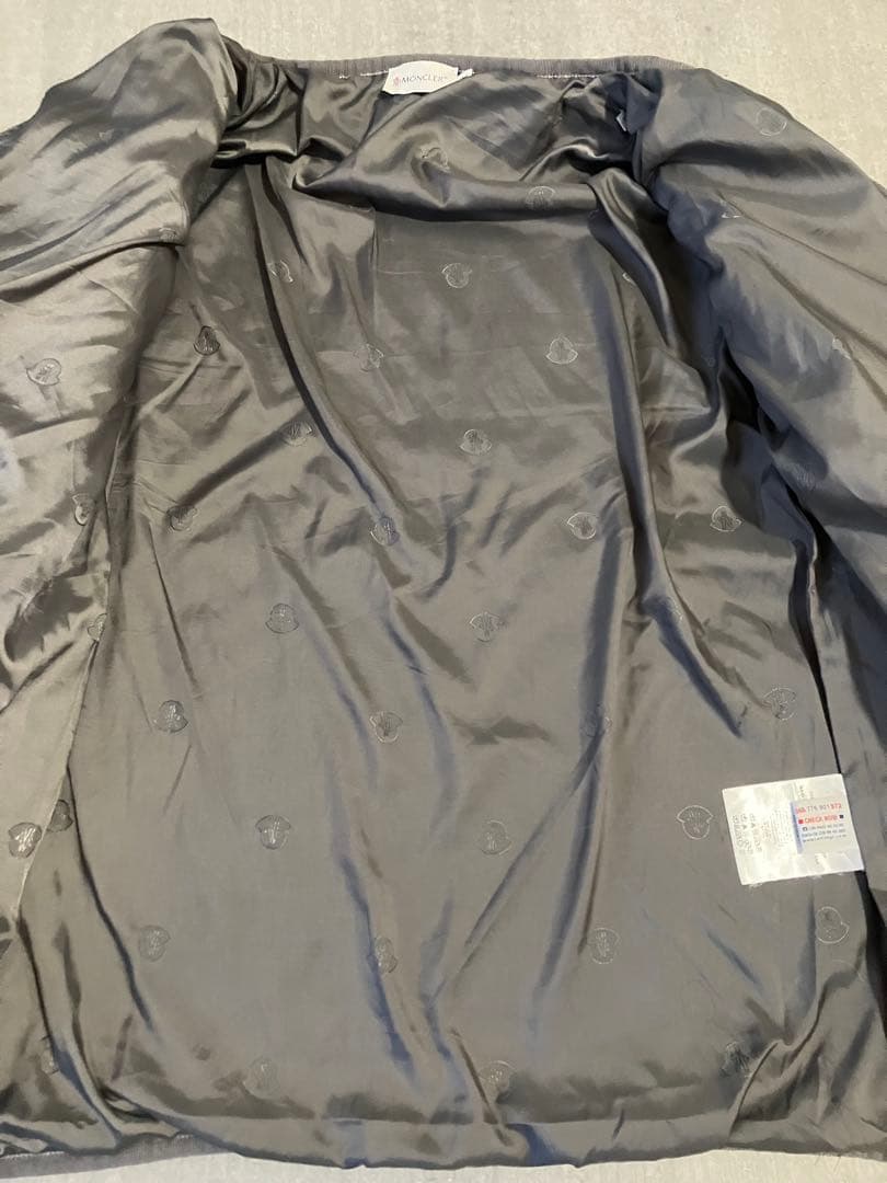 Moncler モンクレール　ざっくりニットカーディガン