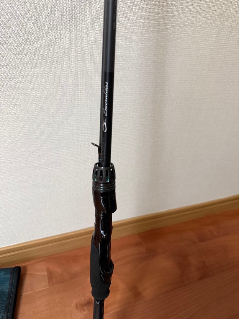 エメラルダス AIR 83ML エギングロッド