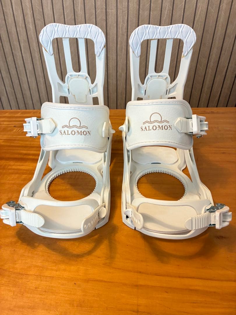 美品 SALOMON SPELL サロモン ビンディング Mサイズ スノボ 白