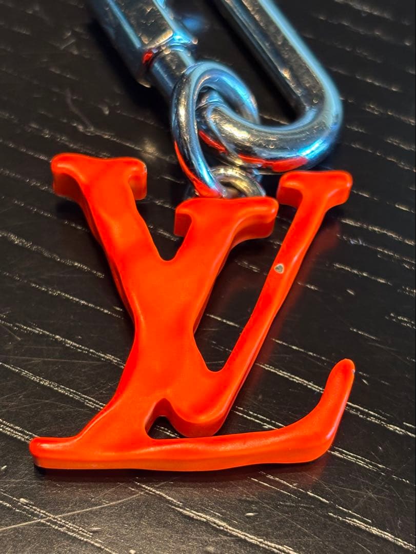 LOUIS VUITTON ポルトクレ LVシャープ キーホルダー キーリング