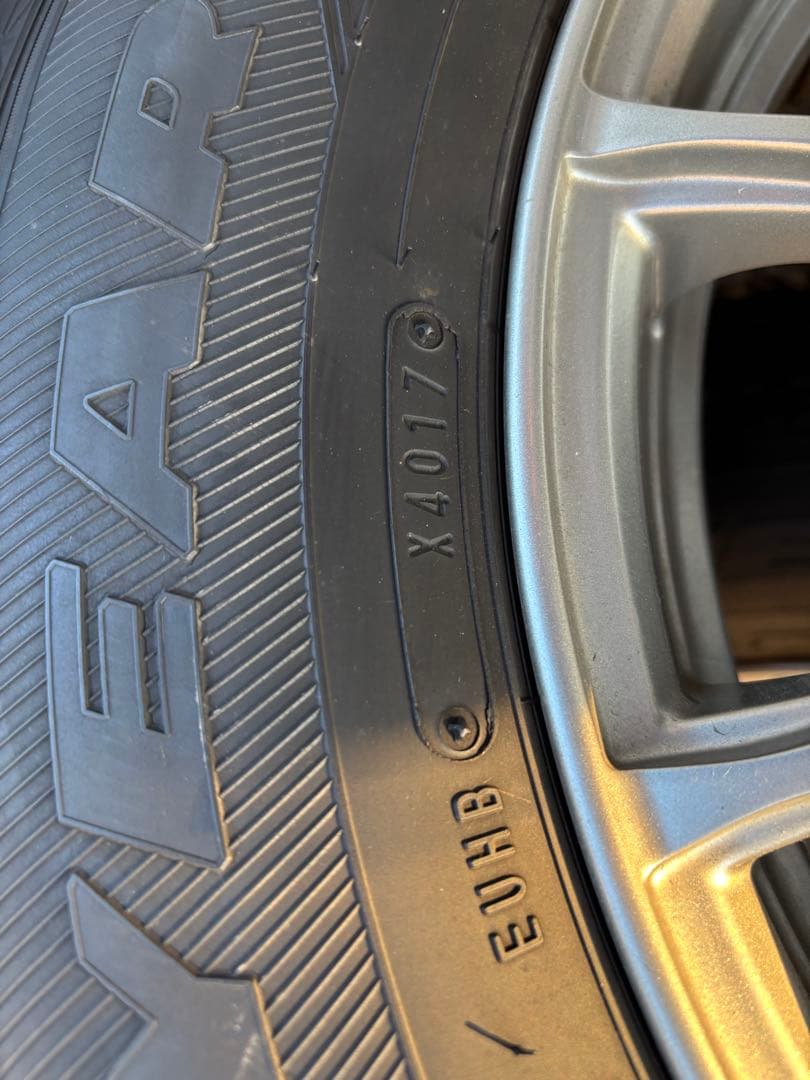 30系アルファード　スタッドレスタイヤ　215/65 16