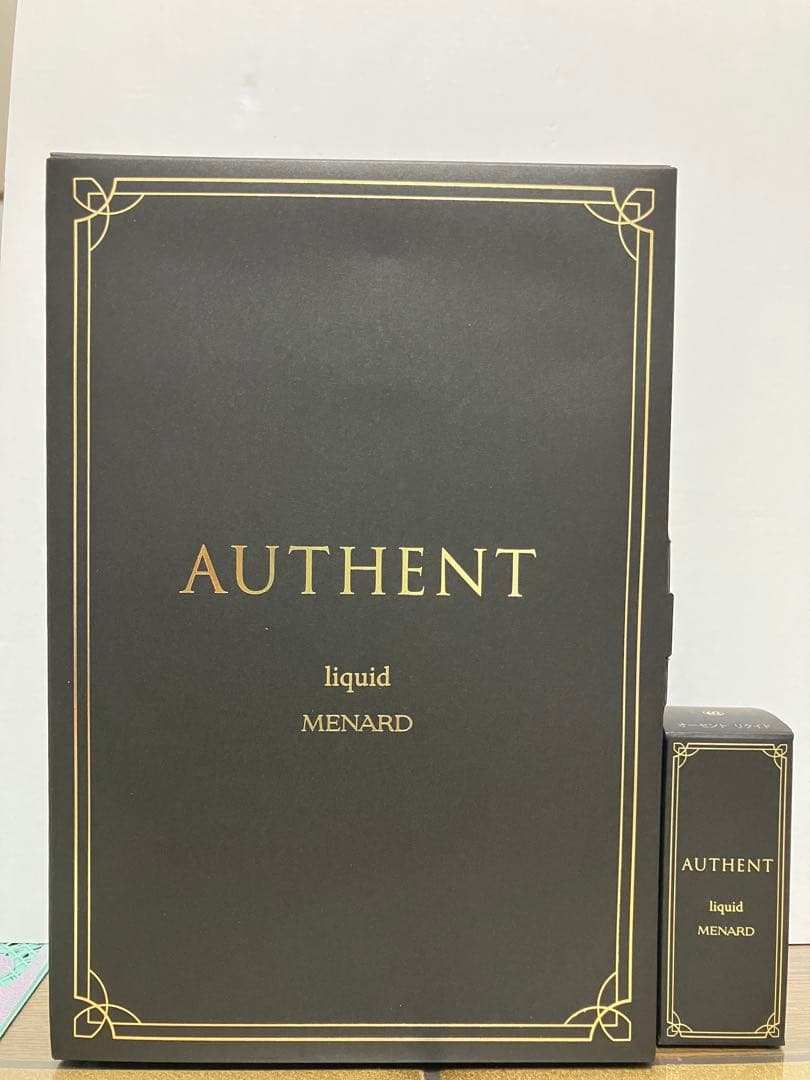 メナードオーセントリクイド　ミニボトル付き