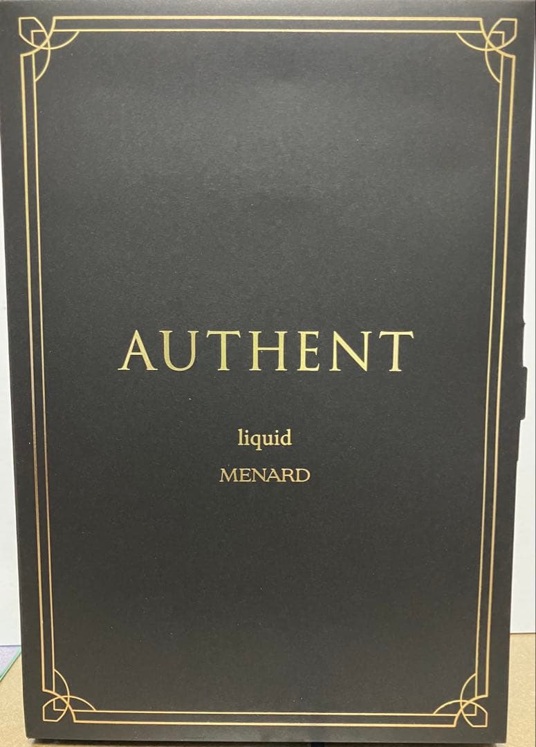 メナードオーセントリクイド　ミニボトル付き