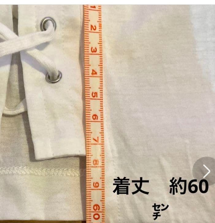 【美品】　PRADA エンブレム Tシャツ