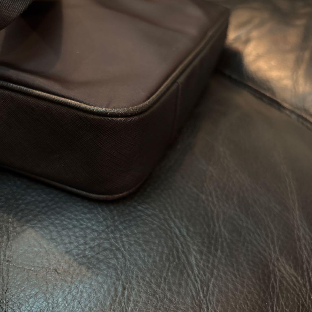 美品　PRADA ブラック ビジネスバッグ