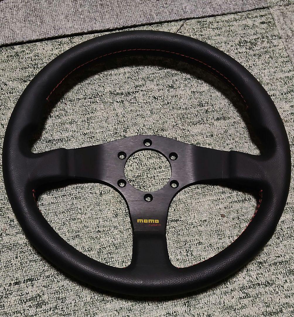 MOMO モモ　ステアリング TYP D32 KBA 70142
