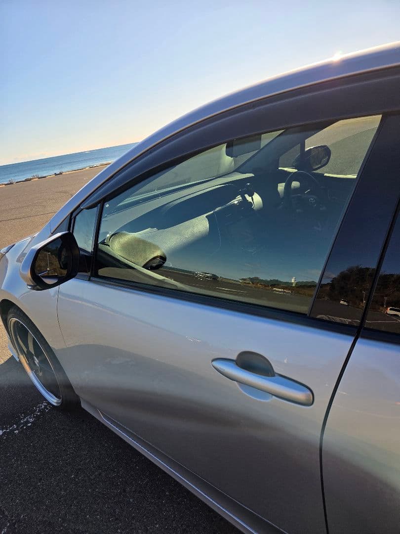 エンジンさん専用プリウス50サンシェードフィルム透過率３０%運転席助手席小窓2枚