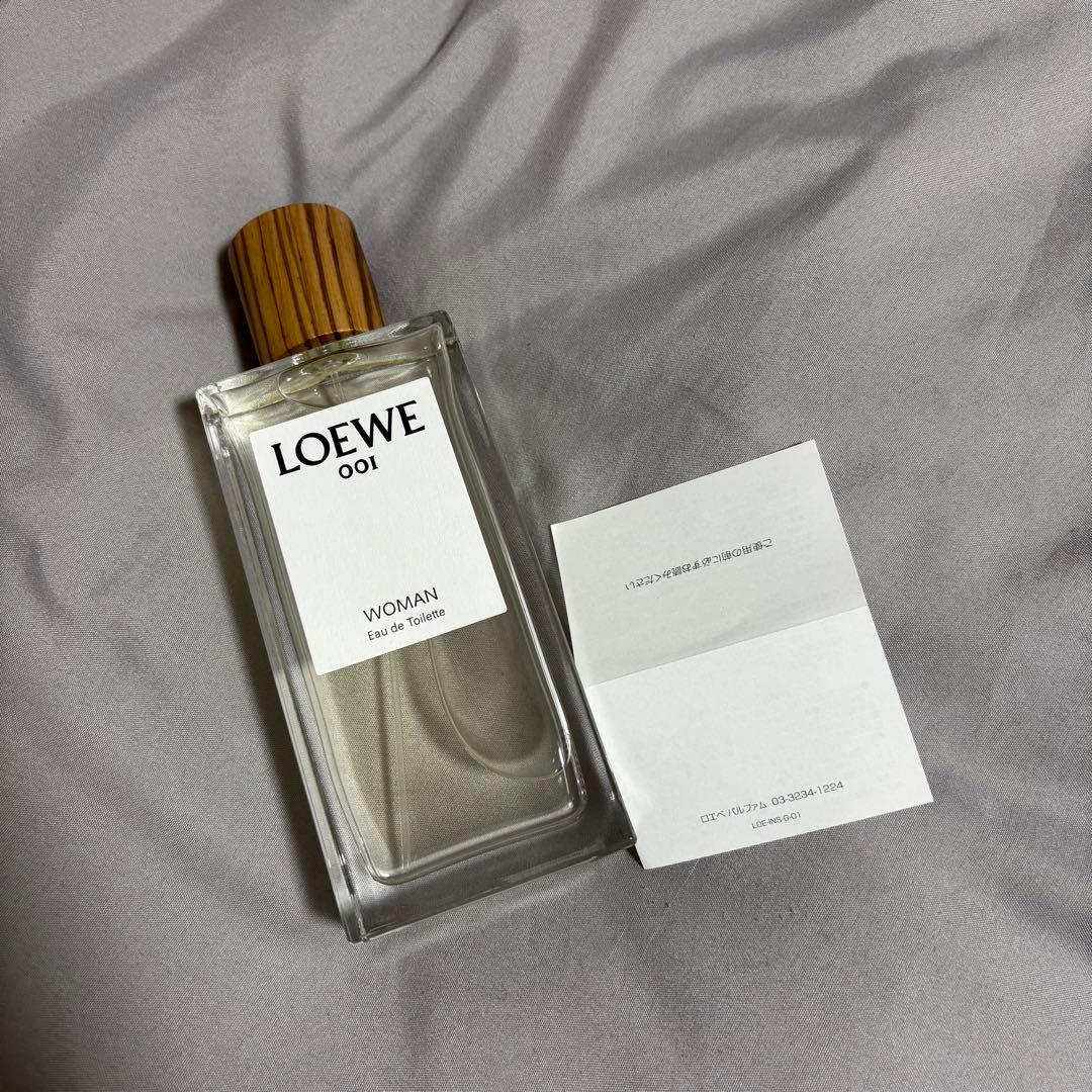 香水(女性用) LOEWE 001 WOMAN