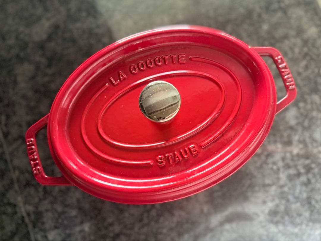 【美品】ストウブ ピコ・ココット オーバル 23cm チェリー（レッド）