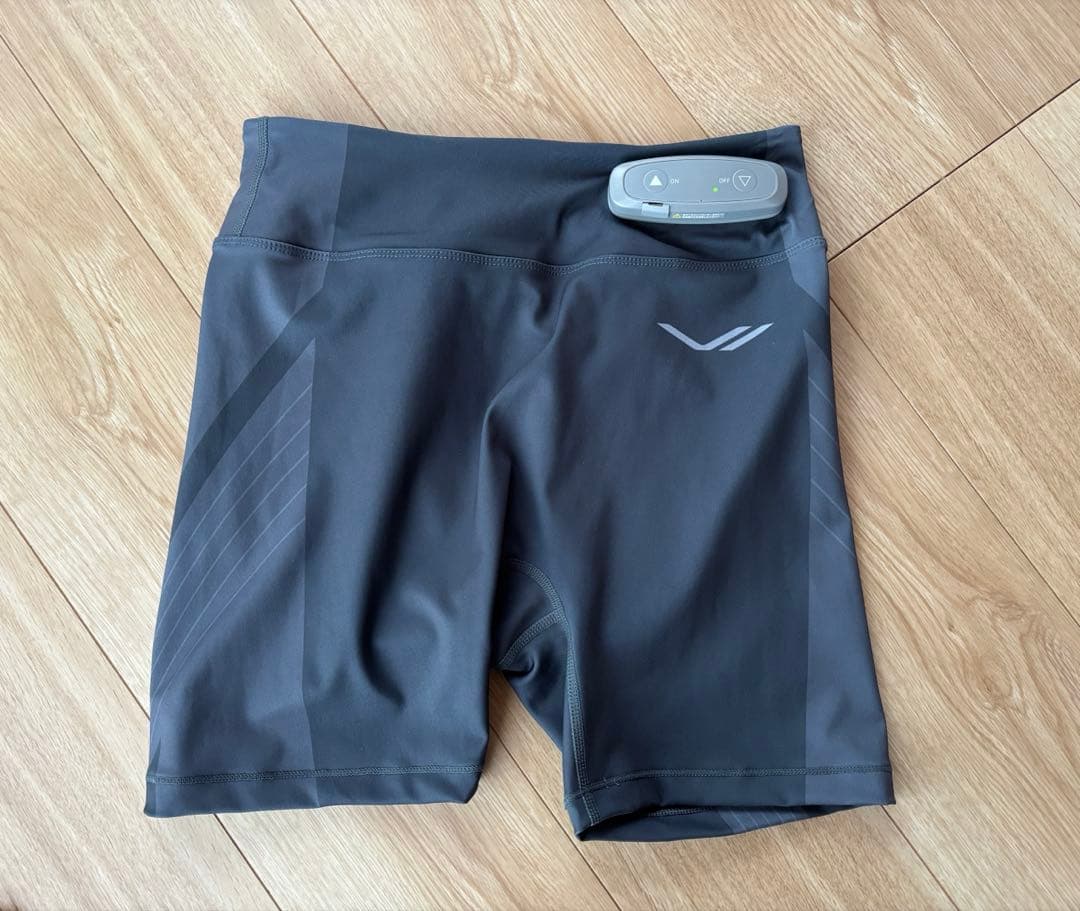 美品　シックスパッド　ヒップフィット　お尻エクササイズショーツ