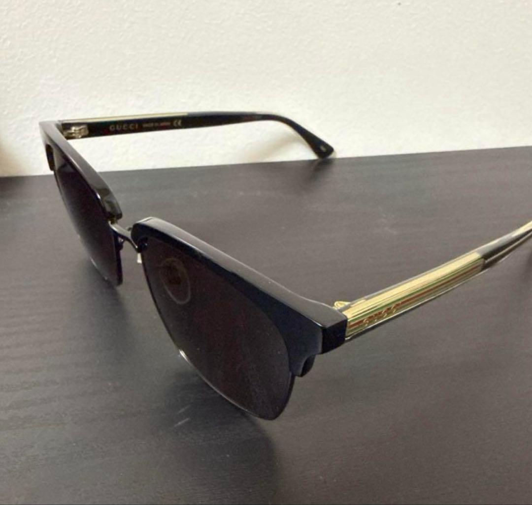 美品　GUCCI スクエアフレーム メタル サングラス
