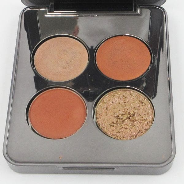 ロエンビューティー アイシャドウパレット　EYES ON ME