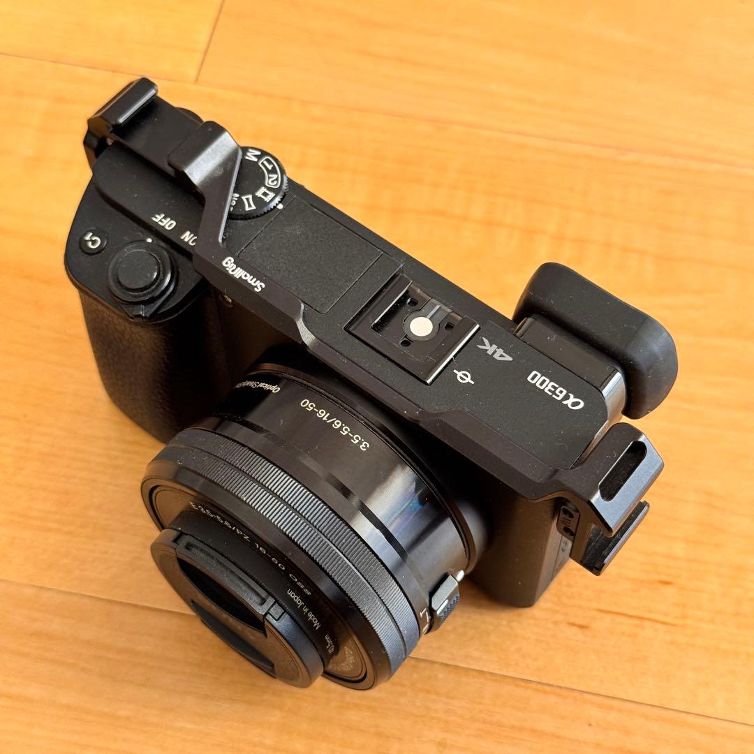 【最安値】ソニー　α6300 ミラーレス一眼カメラ　ILCE-6300 レンズ付