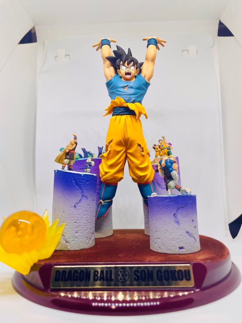 【超希少】ドラゴンボールセレクション 巻七 孫悟空 元気玉 フィギュア