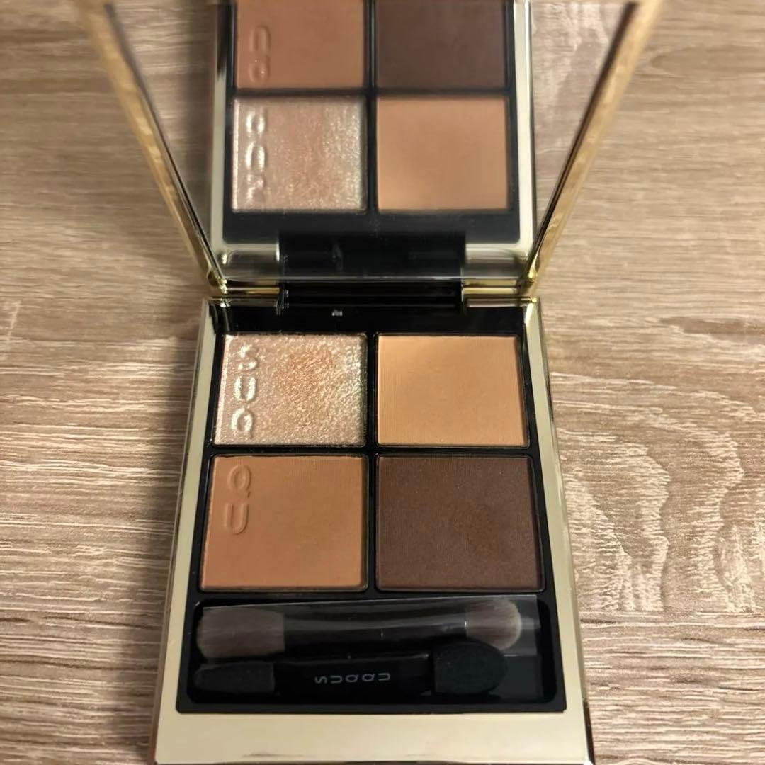 美品　SUQQU シグニチャーカラーアイズ　霜落葉