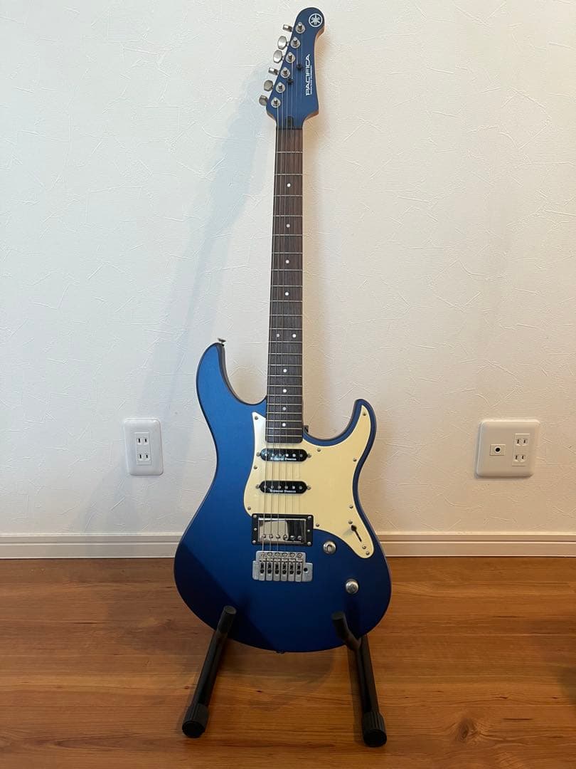 YAMAHAパシフィカ最上位モデル（PAC612VIIX MSB）