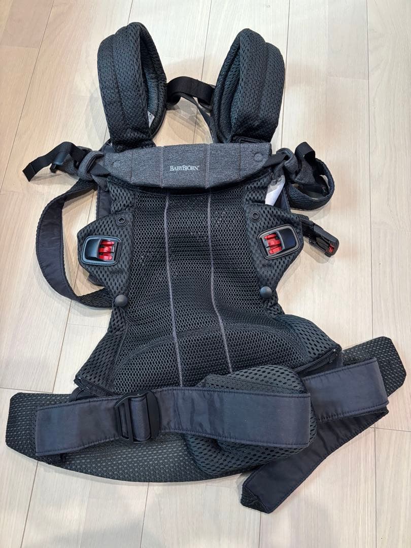 ま*ま様 BABYBJÖRN 抱っこ紐 ブラック　ハーモニー