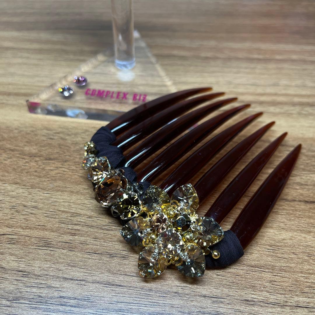 コンプレックスビズ　フラワーモチーフ ヘアコーム ブラウン　タルトコーム