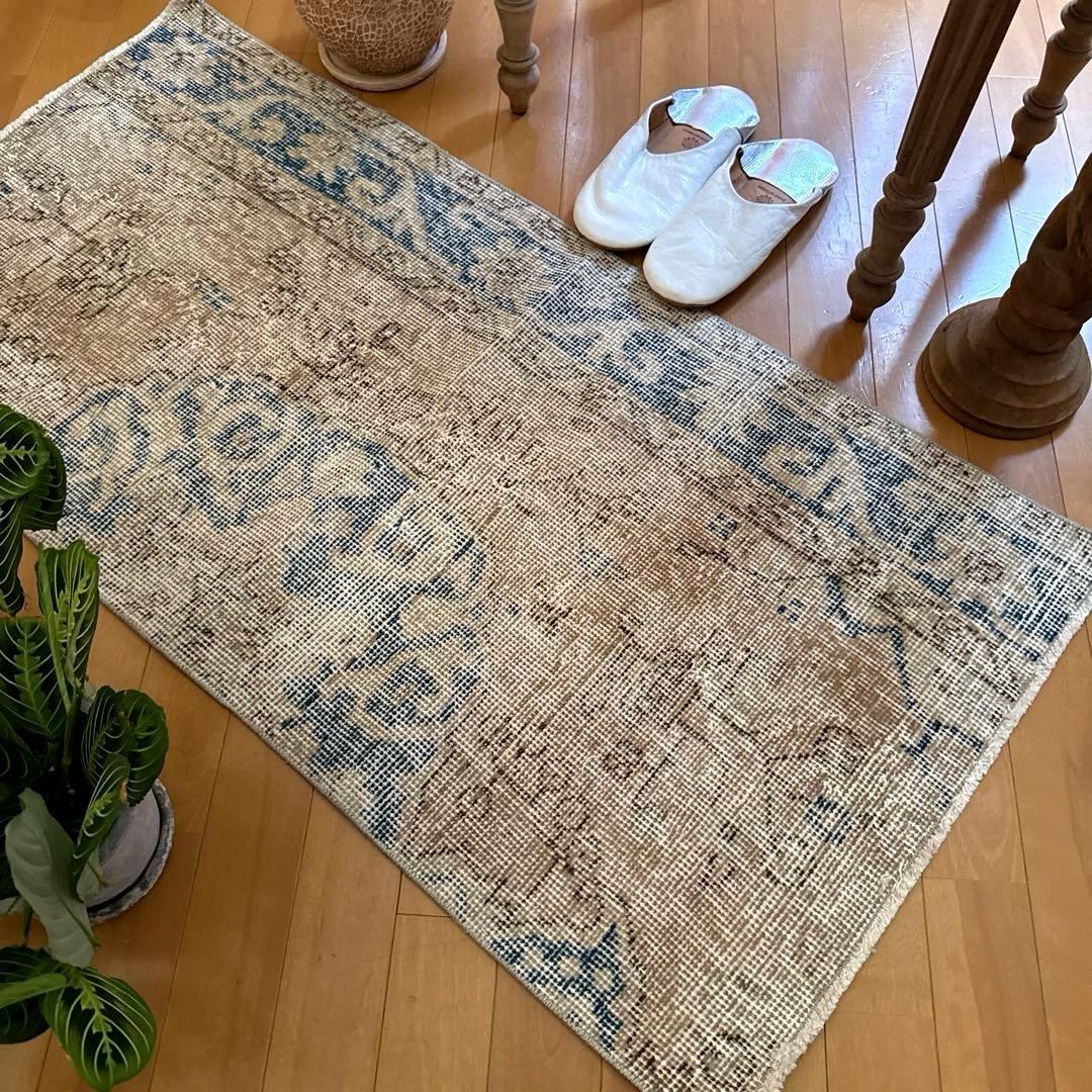 57×106 淡いミルクティー　神秘的ブルー　トルコヴィンテージラグ