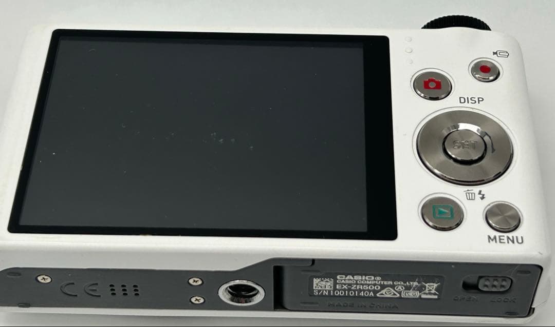 ジャンクCASIO コンパクトデジタルカメラ　EXILIM EX-ZR500