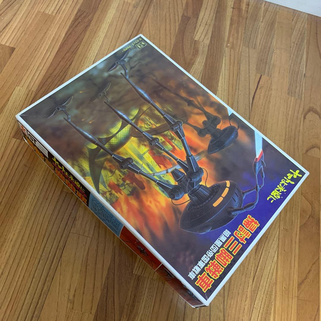 未組立　旧バンダイ 掃討三脚戦車　プラモデル ヤマトよ永遠に