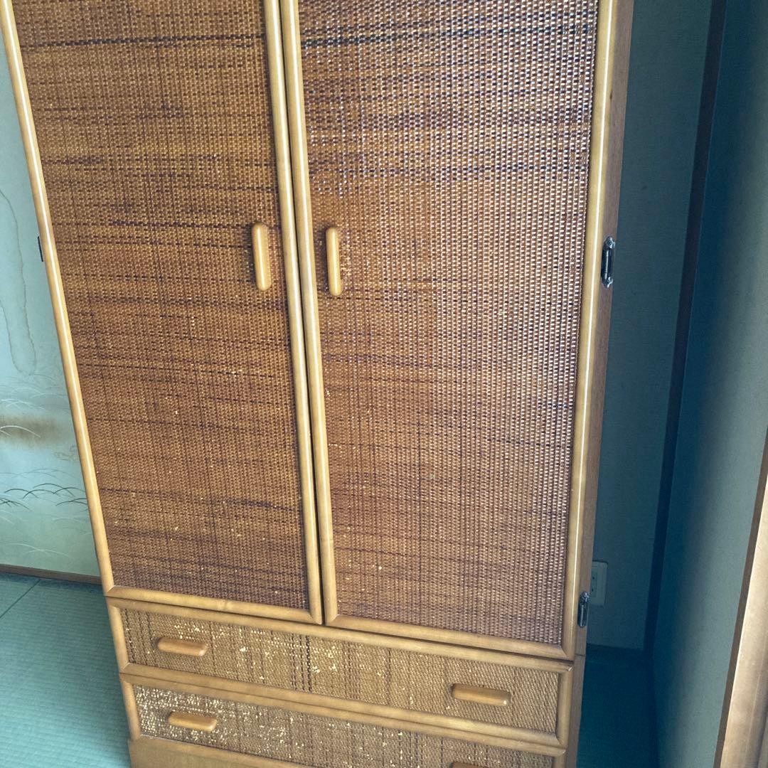 洋服ダンス　アジアン風