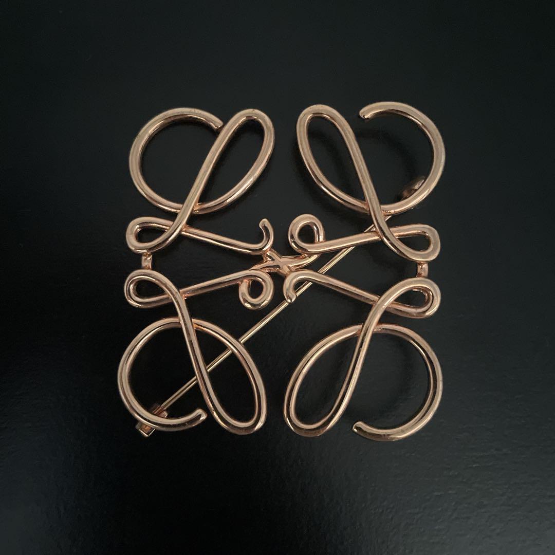 良品　オールド　ロエベ　アナグラムモチーフ　ブローチ　メタル　ピンクゴールド