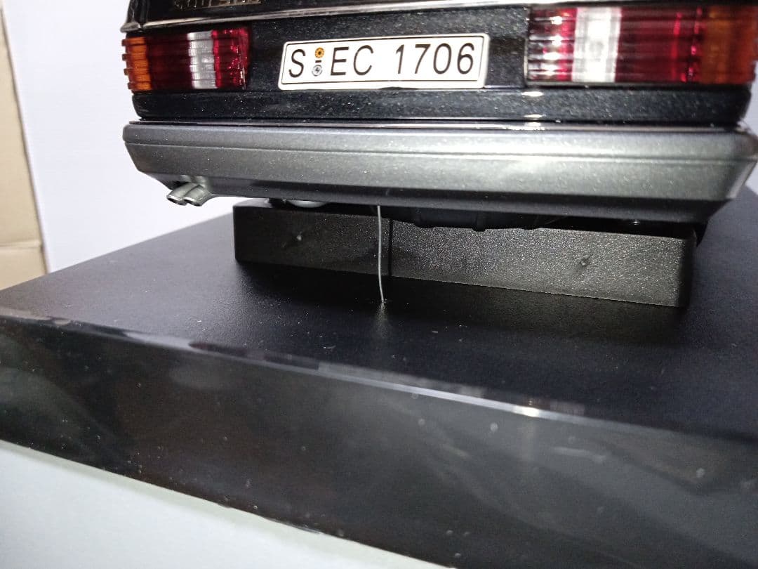 オートアート 1/18 メルセデスベンツ500SEC クーペ