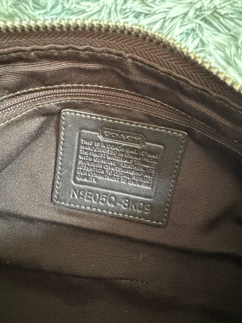 【美品】COACH/コーチ/シグネチャーストライプ・ショルダーバッグ/8K09