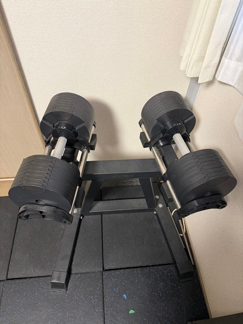 ねんねん②42kg可変式ダンベルx2、台座、5.5kgから2.5kg刻み