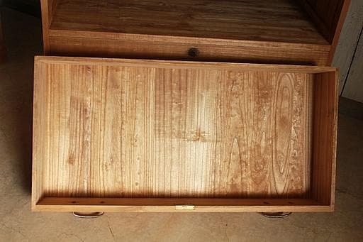 味のある木製のチェスト　引き出し3段　桐箪笥　昭和レトロ　タンス　古家具　古民家